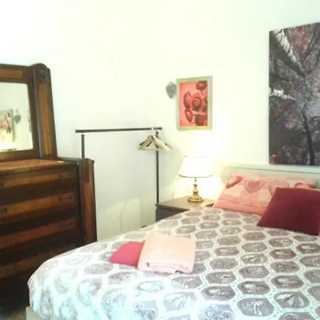 Alojamento de Acomodação e Pequeno-almoço B&B Solidale Il Giglio 2*